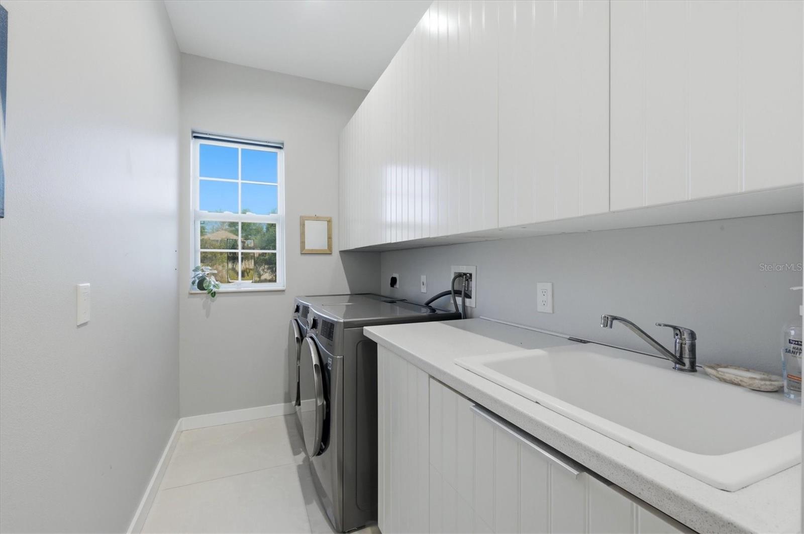 Image 34 of 50 For 1112 Seneca Road