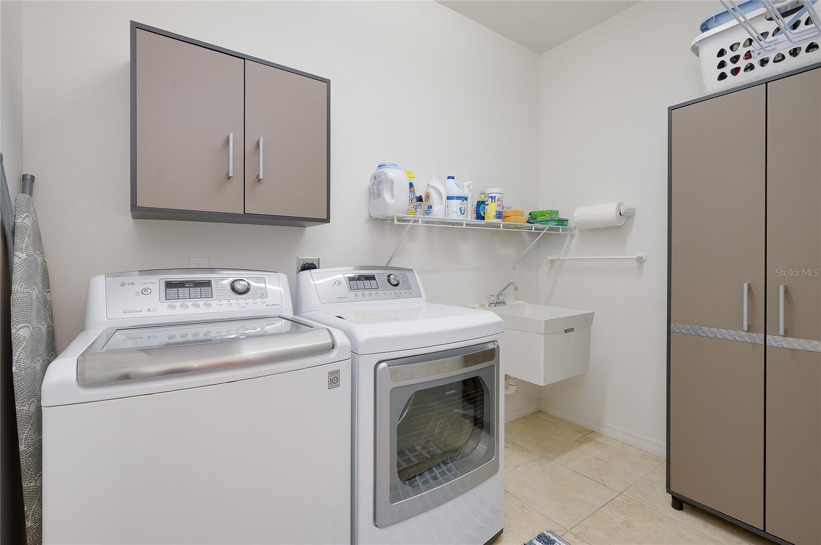 Image 25 of 42 For 1418 Maseno Drive