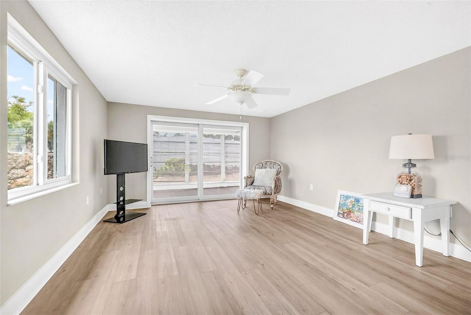 Image 11 of 34 For 509 Spanish Drive N