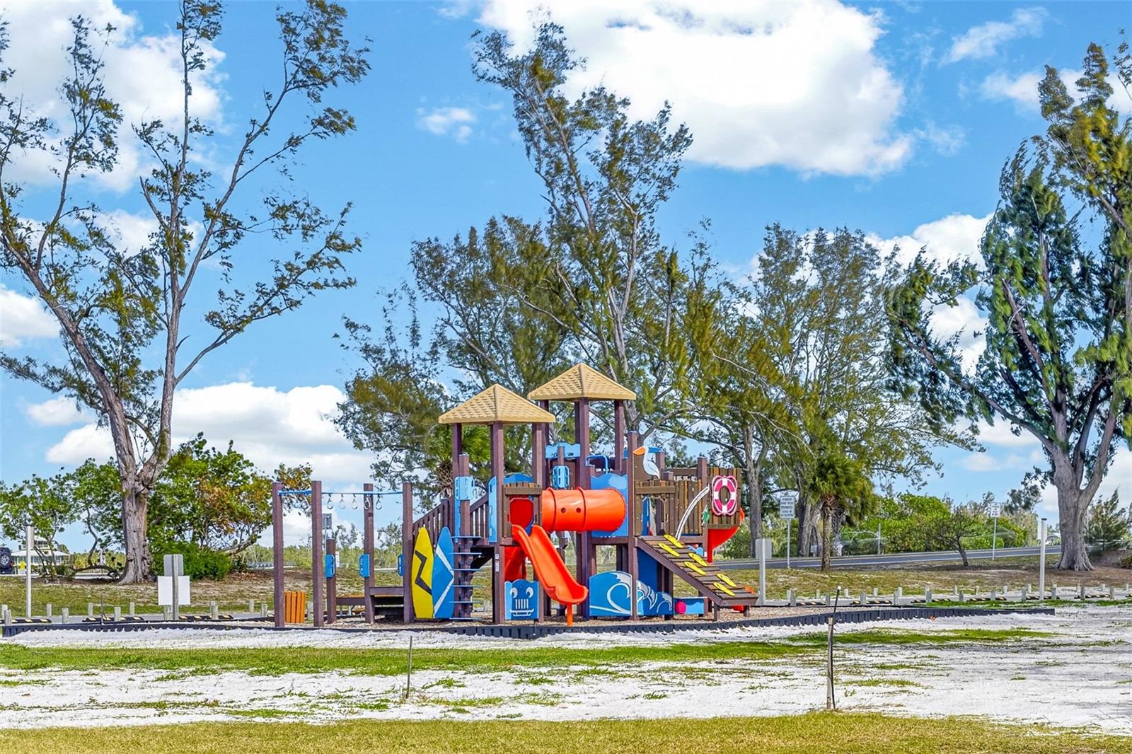 Image 33 of 34 For 509 Spanish Drive N