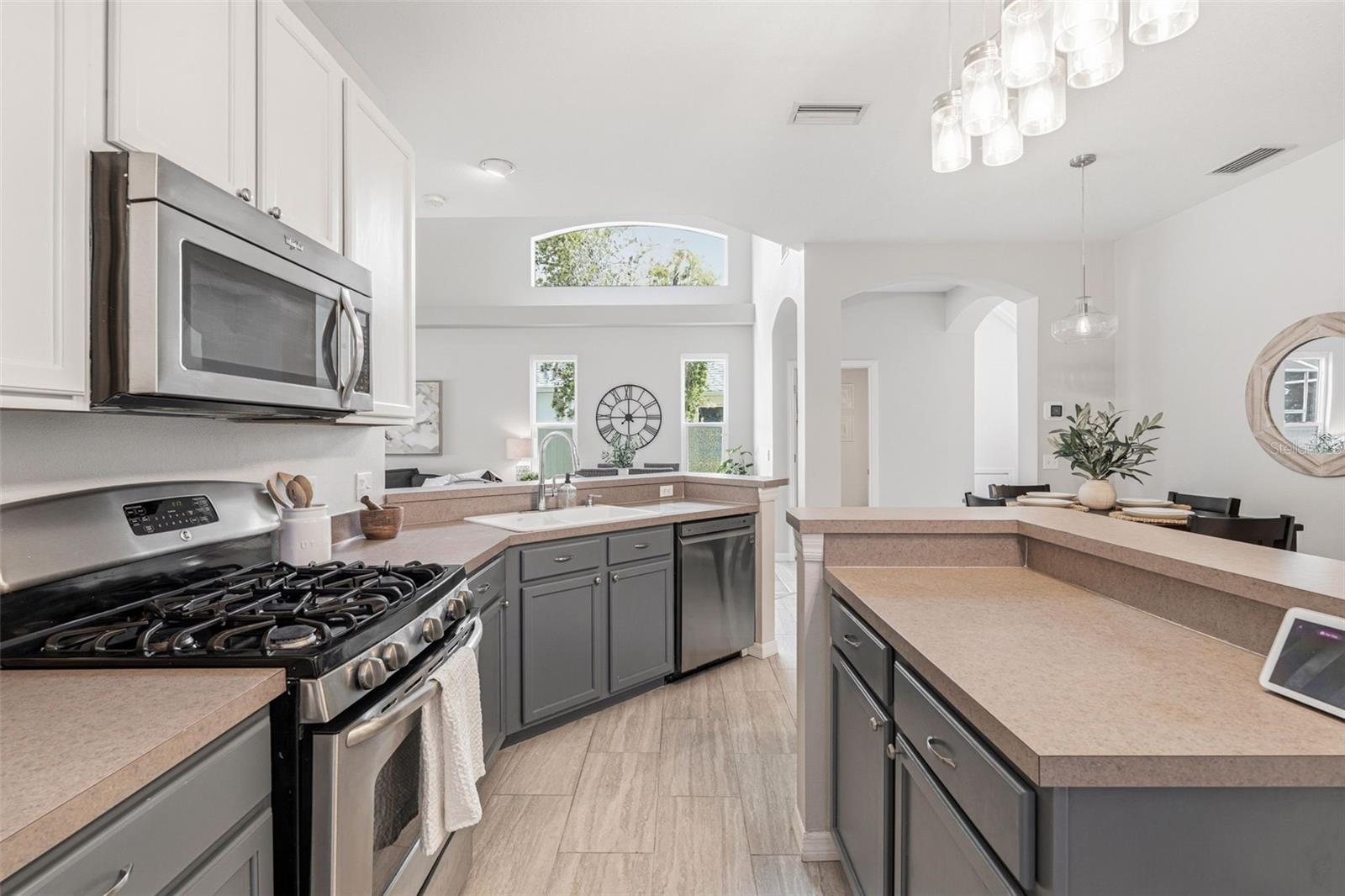 Image 12 of 48 For 11809 Acorn Woods Terrace