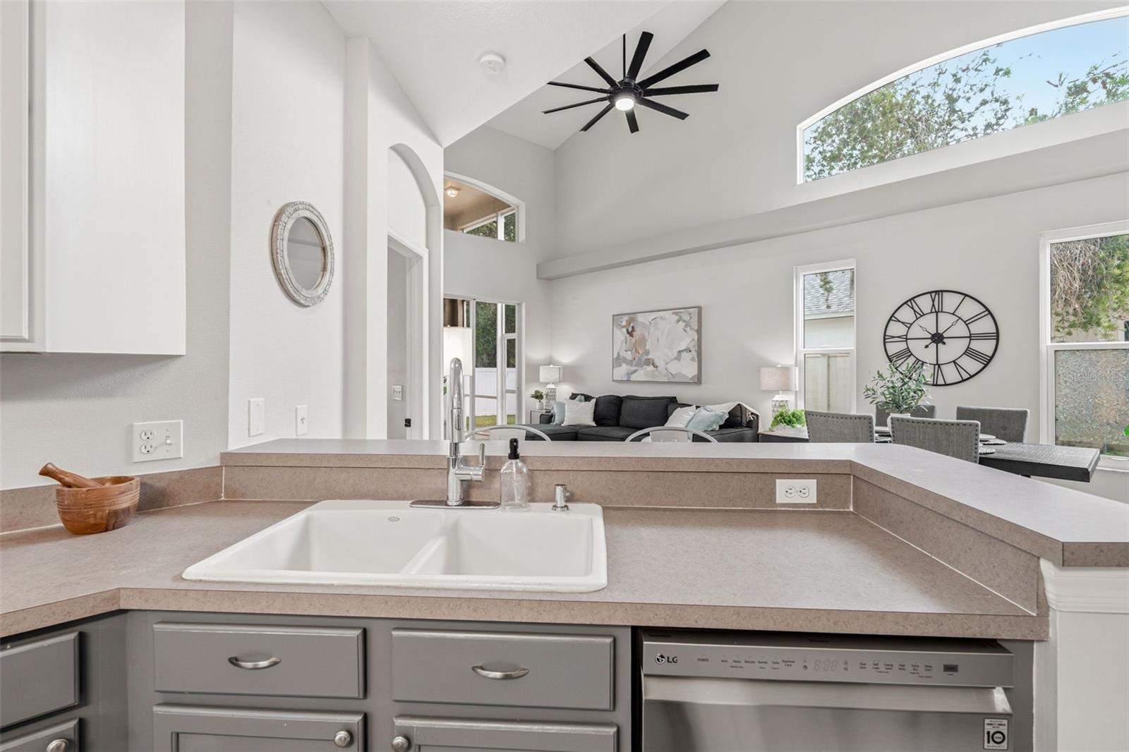 Image 14 of 48 For 11809 Acorn Woods Terrace