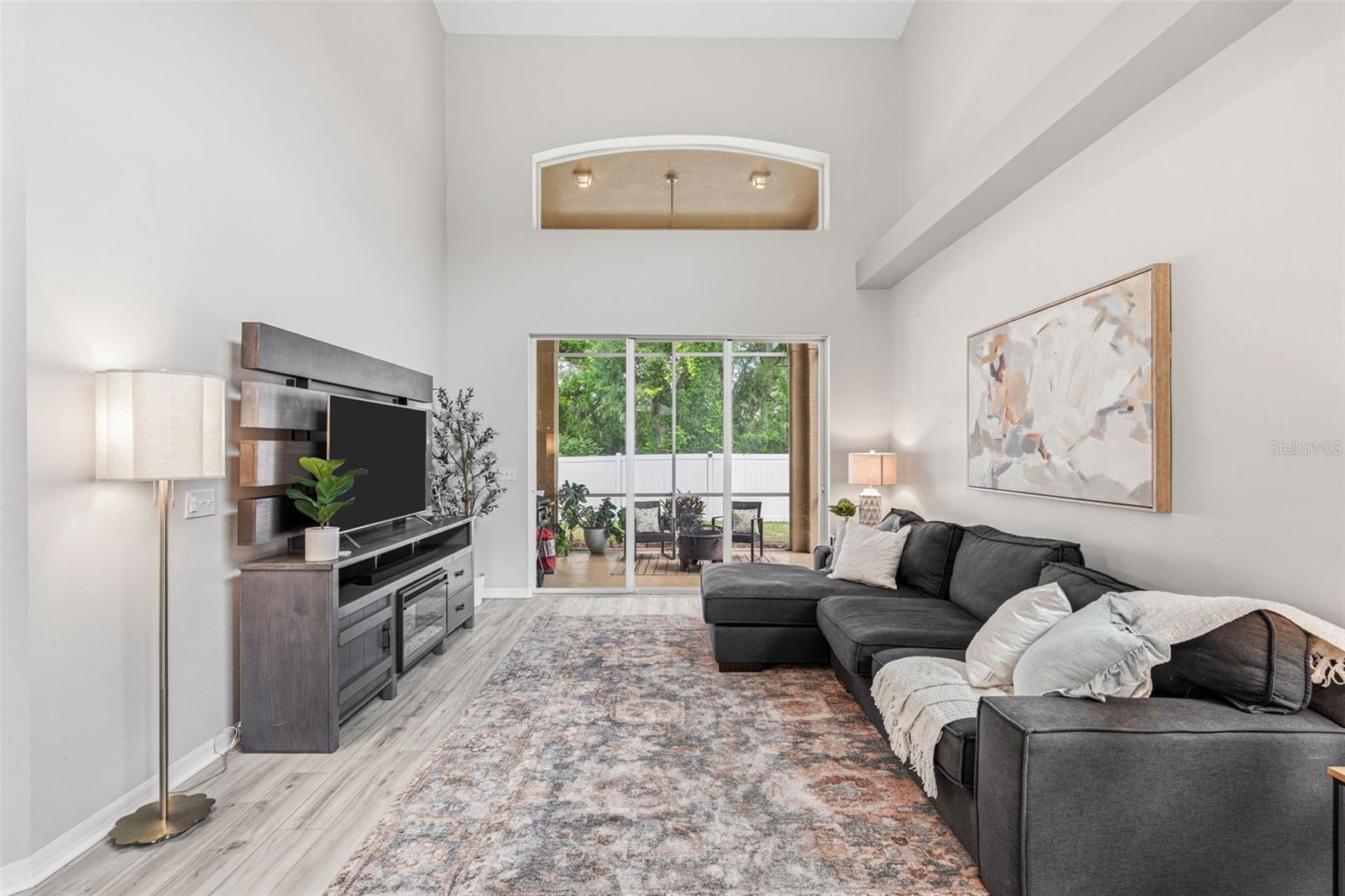 Image 17 of 48 For 11809 Acorn Woods Terrace