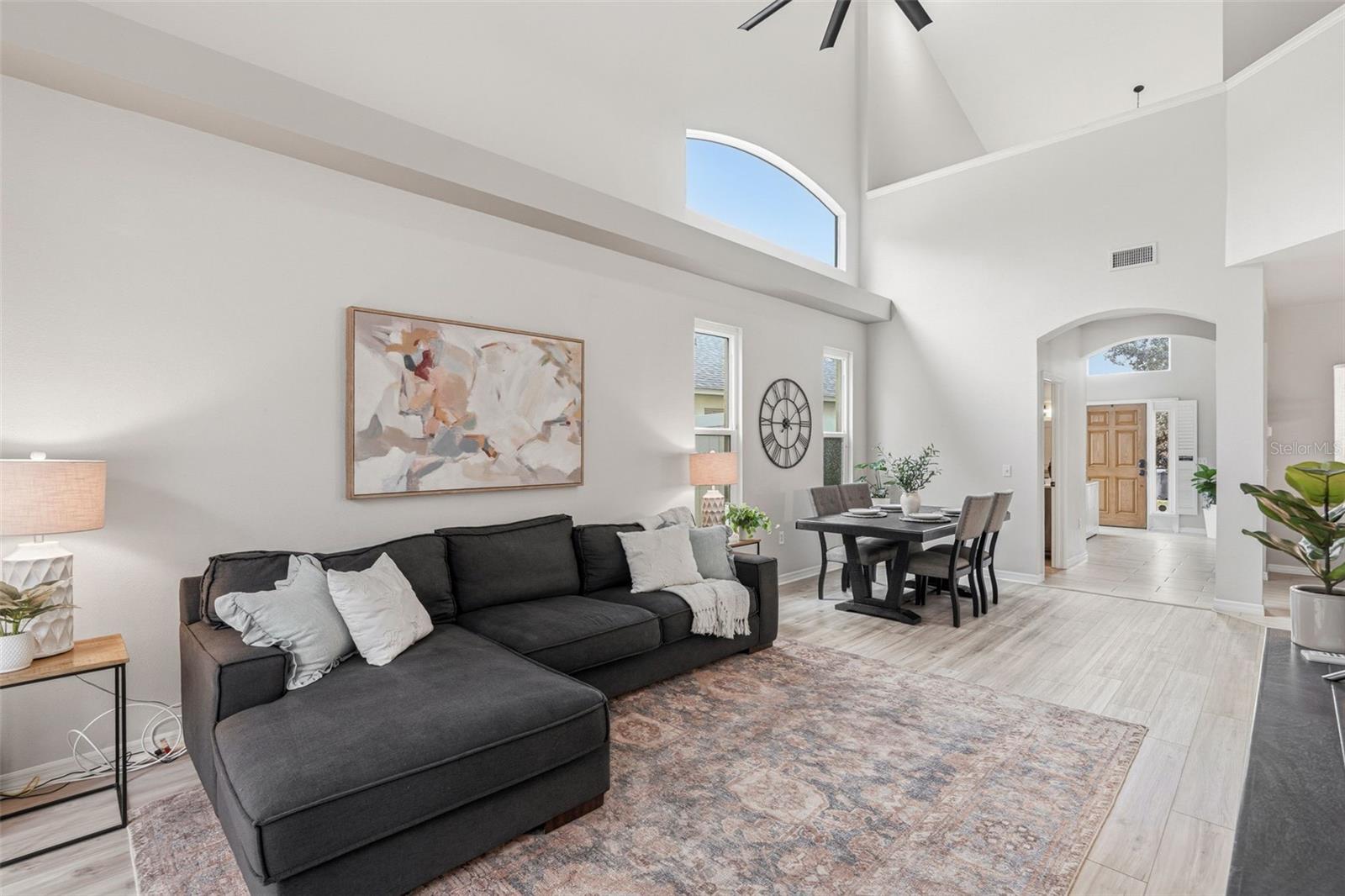 Image 19 of 48 For 11809 Acorn Woods Terrace