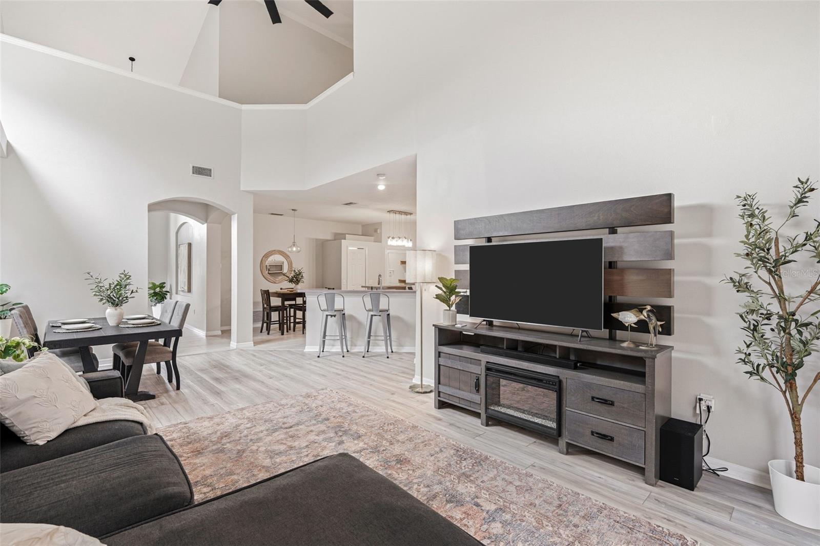 Image 20 of 48 For 11809 Acorn Woods Terrace