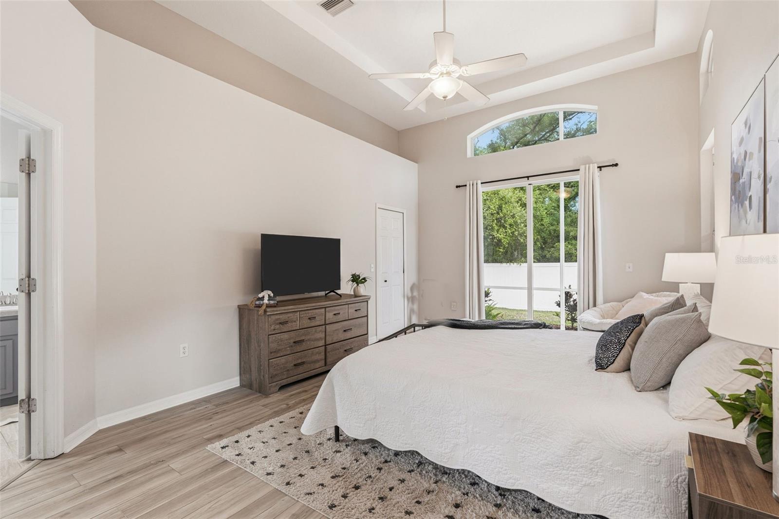 Image 22 of 48 For 11809 Acorn Woods Terrace