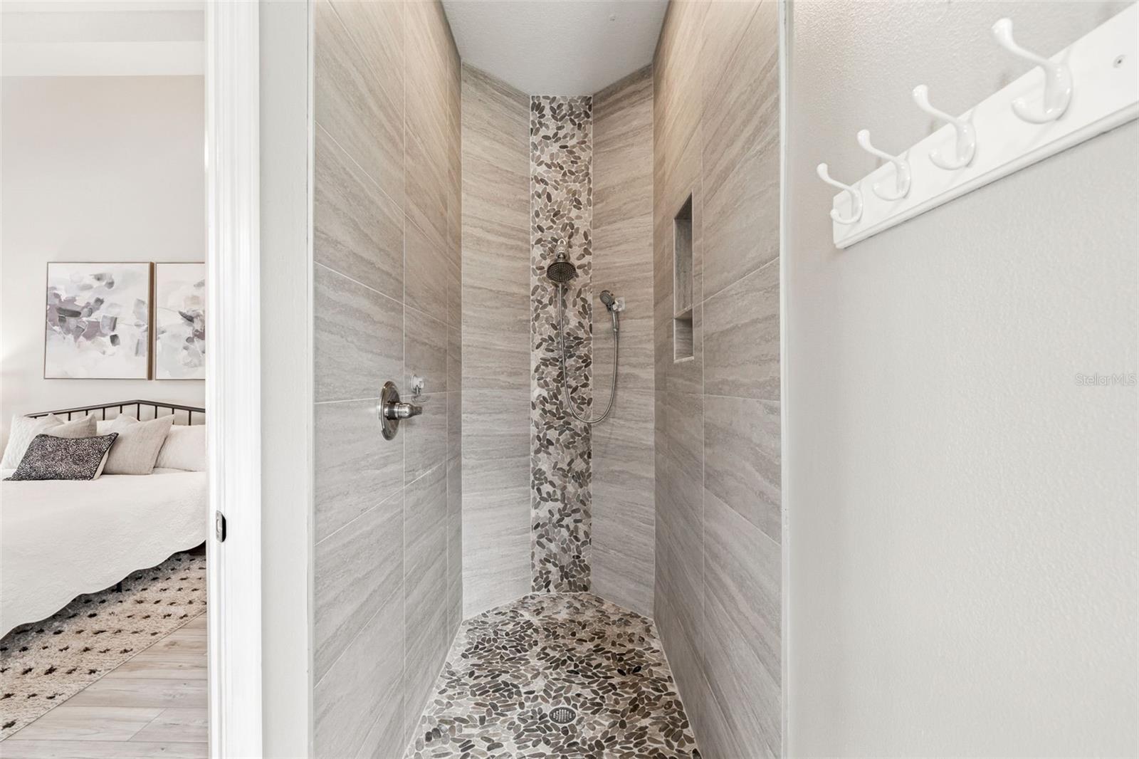 Image 26 of 48 For 11809 Acorn Woods Terrace