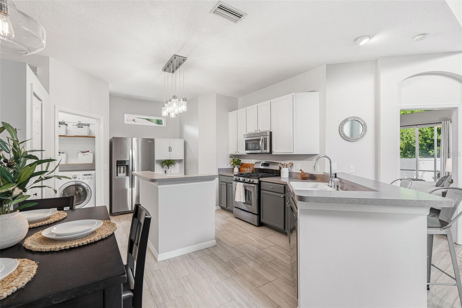 Image 6 of 48 For 11809 Acorn Woods Terrace