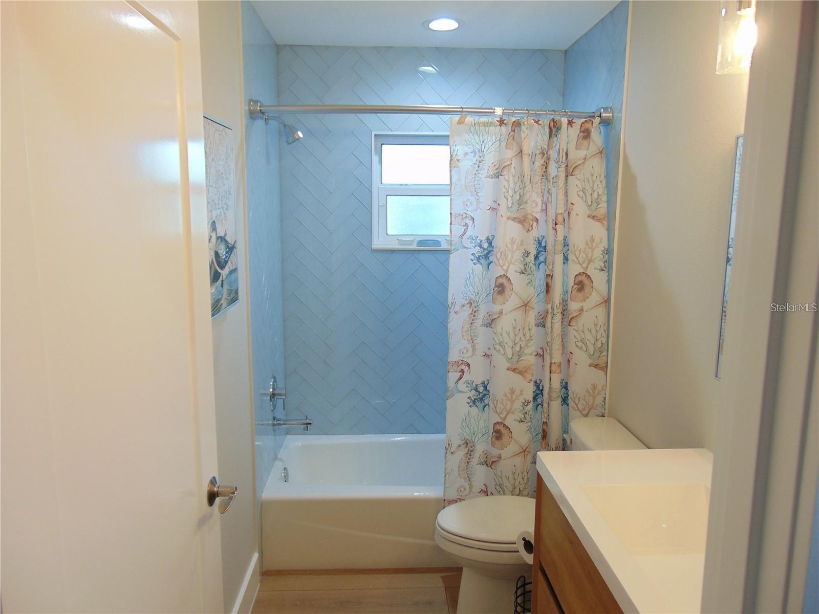 Image 14 of 27 For 451 Tanager Road