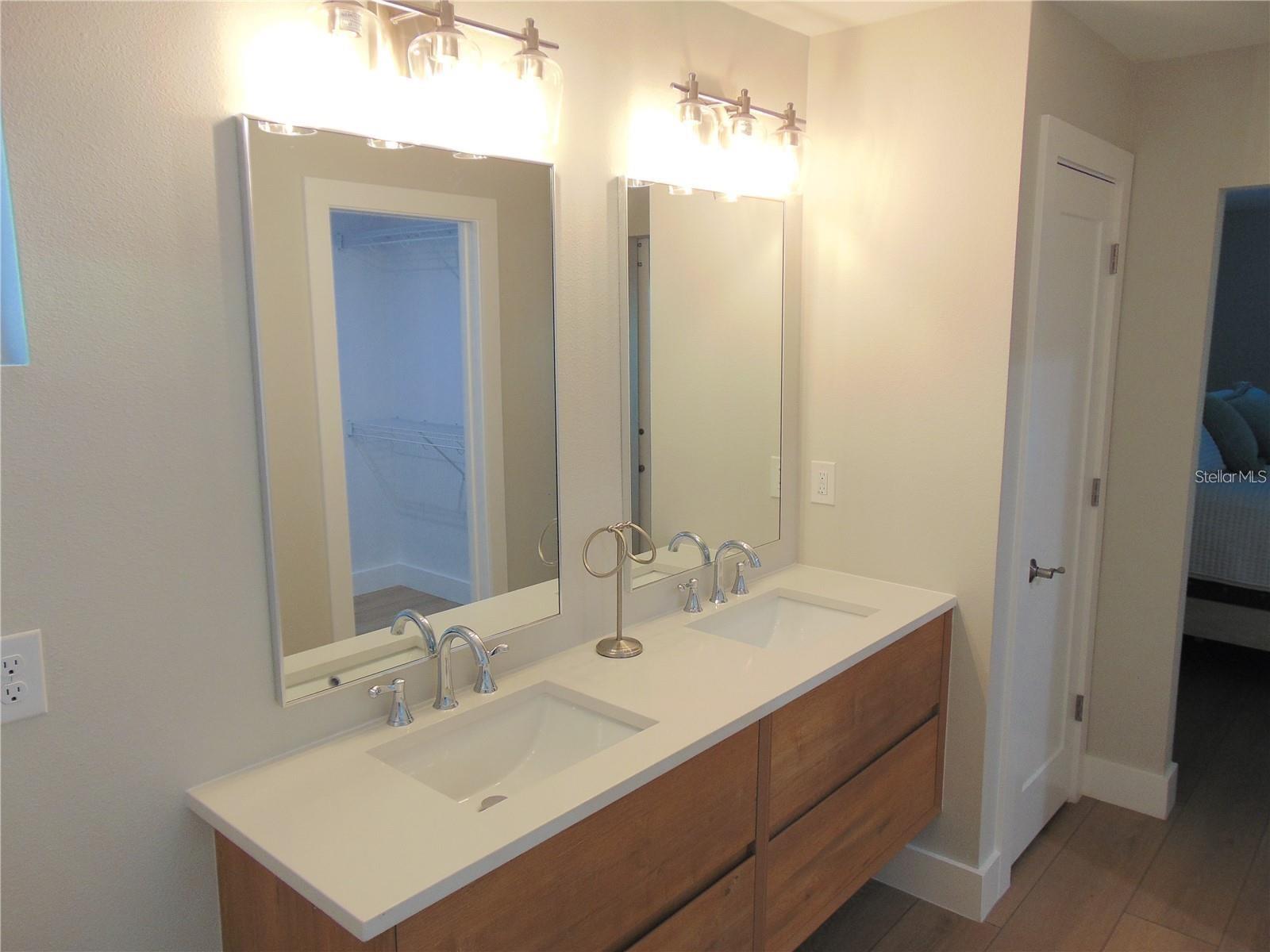 Image 19 of 27 For 451 Tanager Road