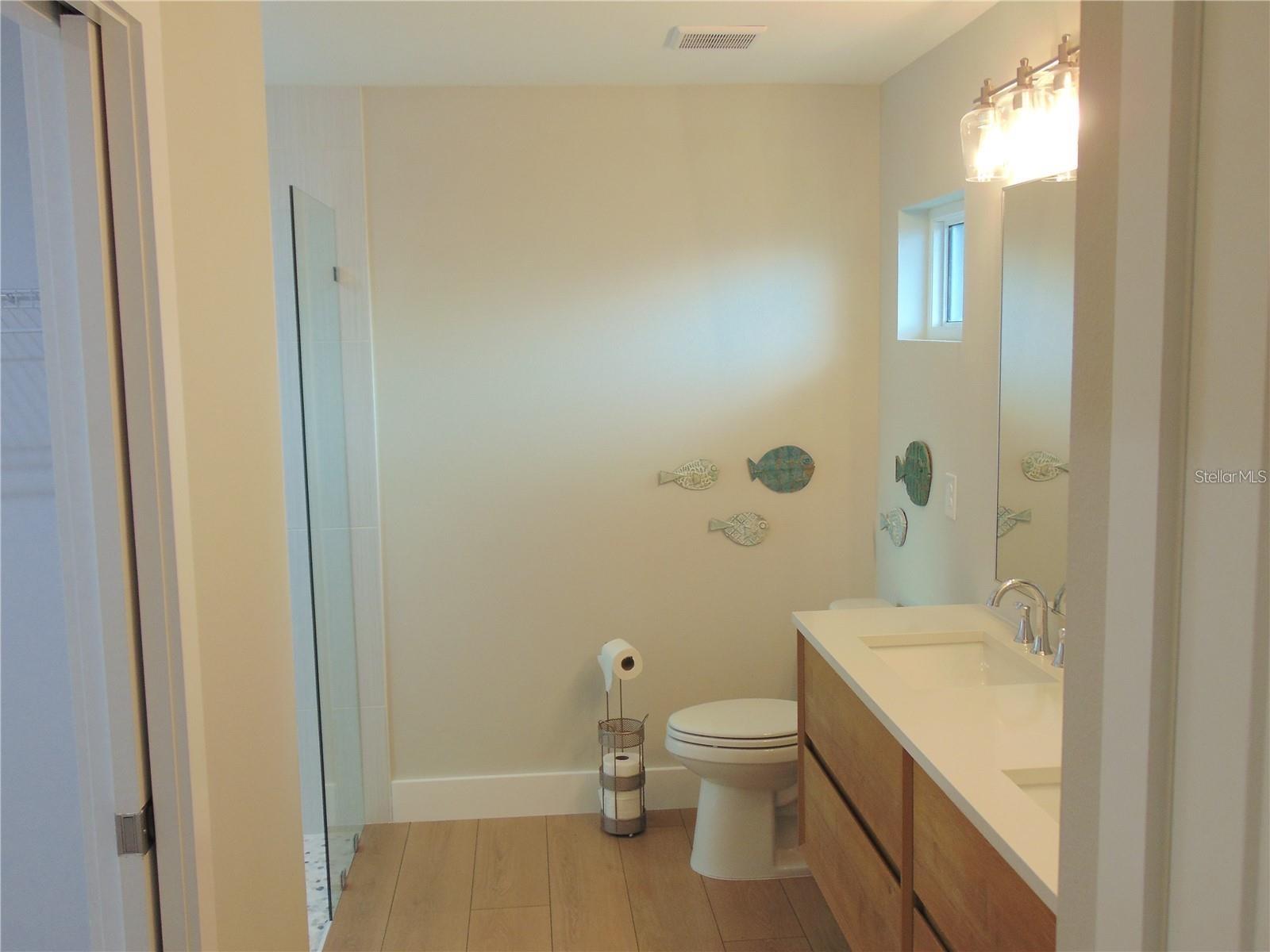 Image 20 of 27 For 451 Tanager Road