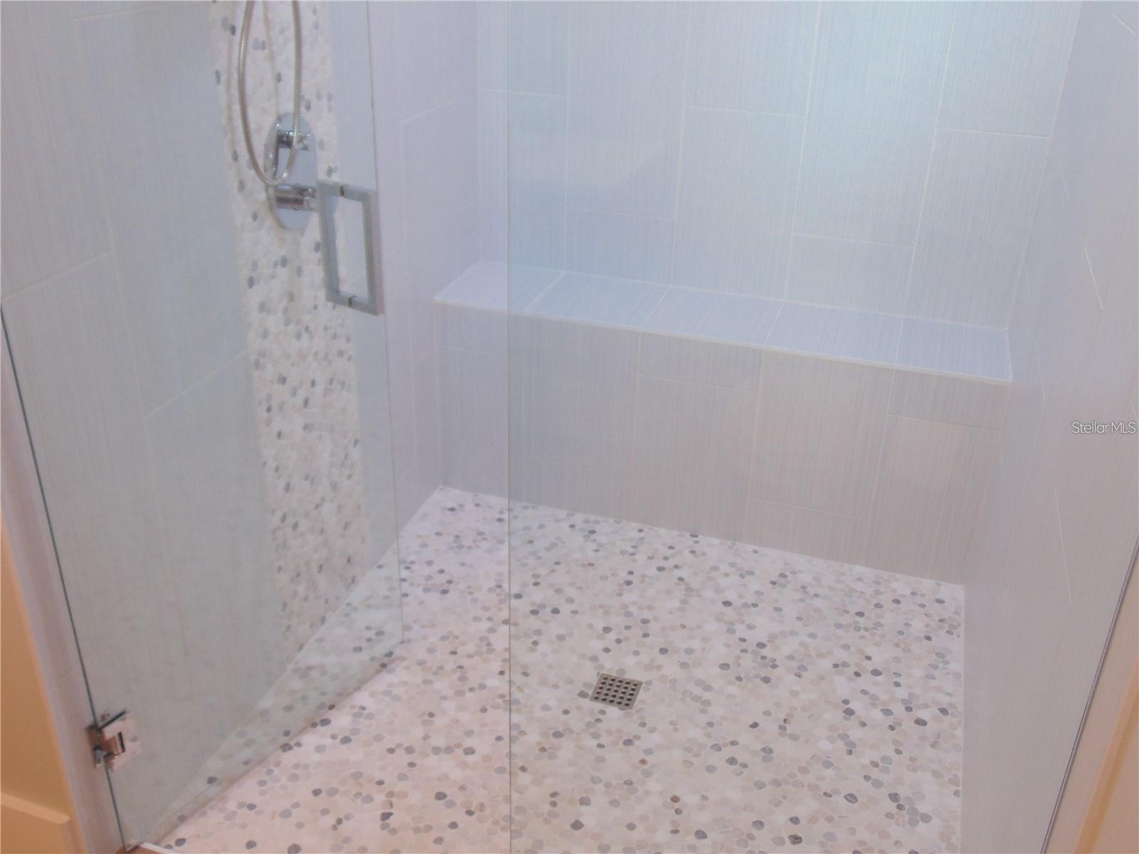 Image 21 of 27 For 451 Tanager Road