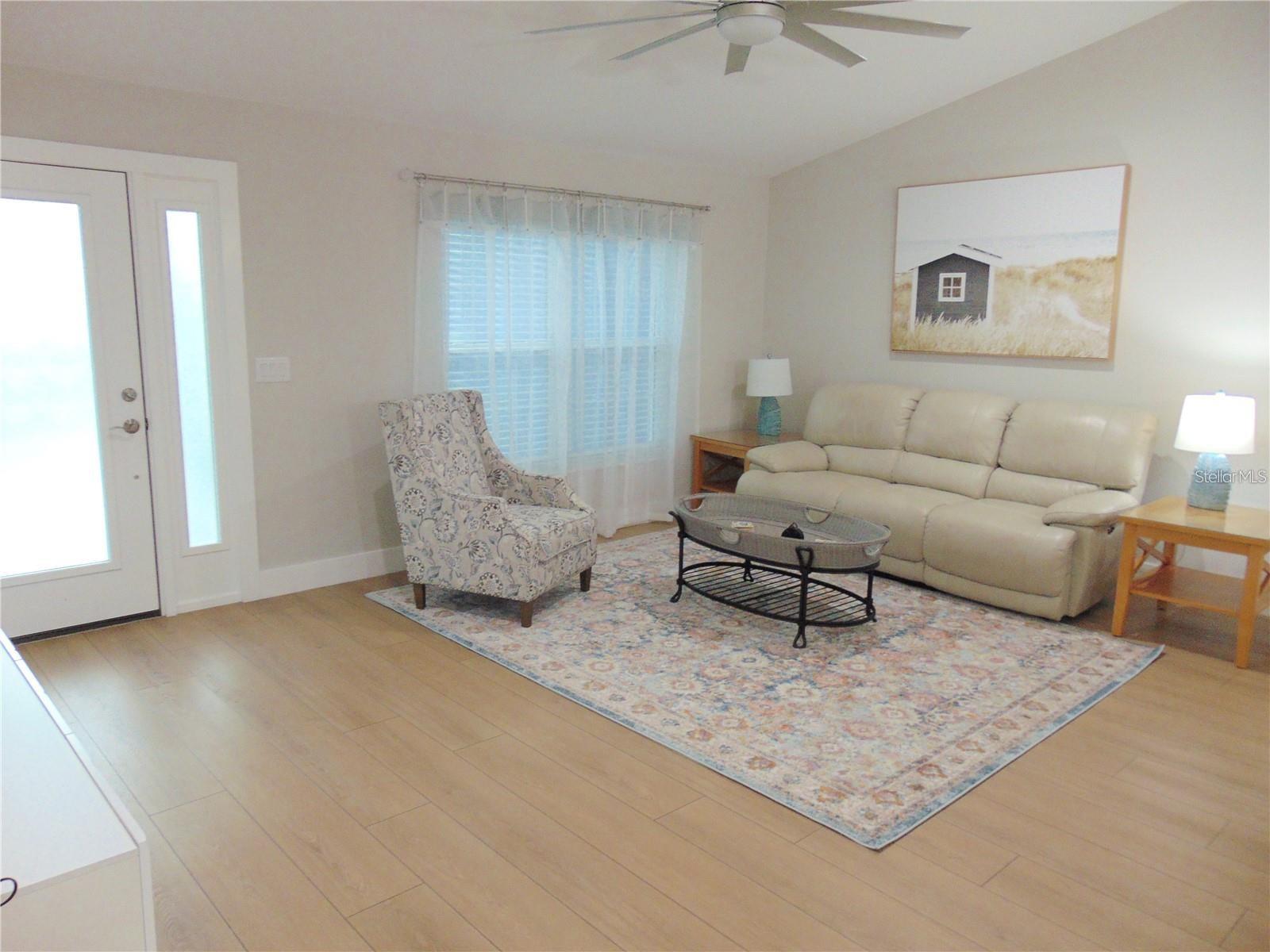 Image 4 of 27 For 451 Tanager Road