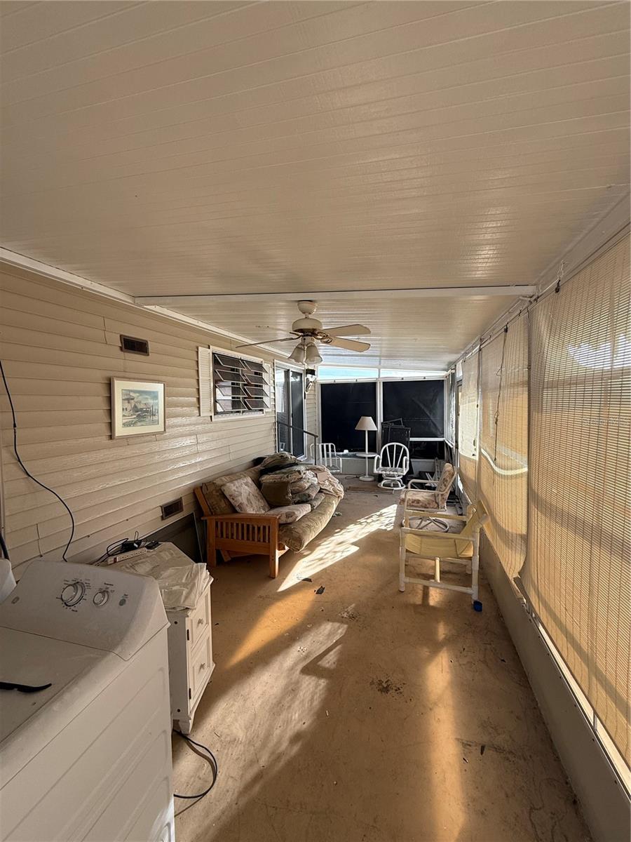 Image 3 of 11 For 1475 Flamingo Drive 121