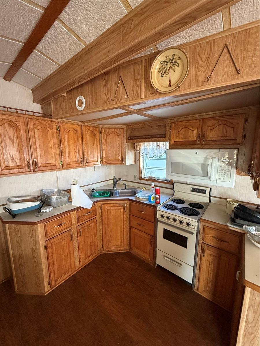 Image 7 of 11 For 1475 Flamingo Drive 121