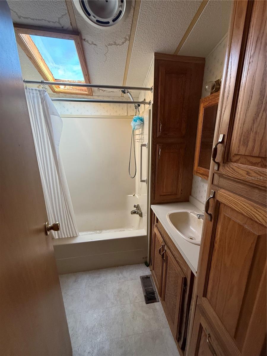 Image 9 of 11 For 1475 Flamingo Drive 121