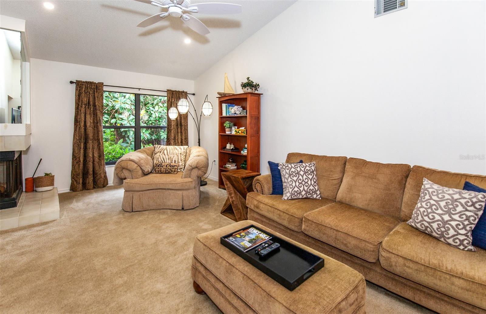 Image 10 of 71 For 247 Southampton Lane 272