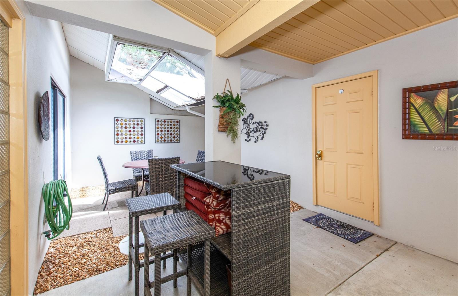 Image 40 of 71 For 247 Southampton Lane 272
