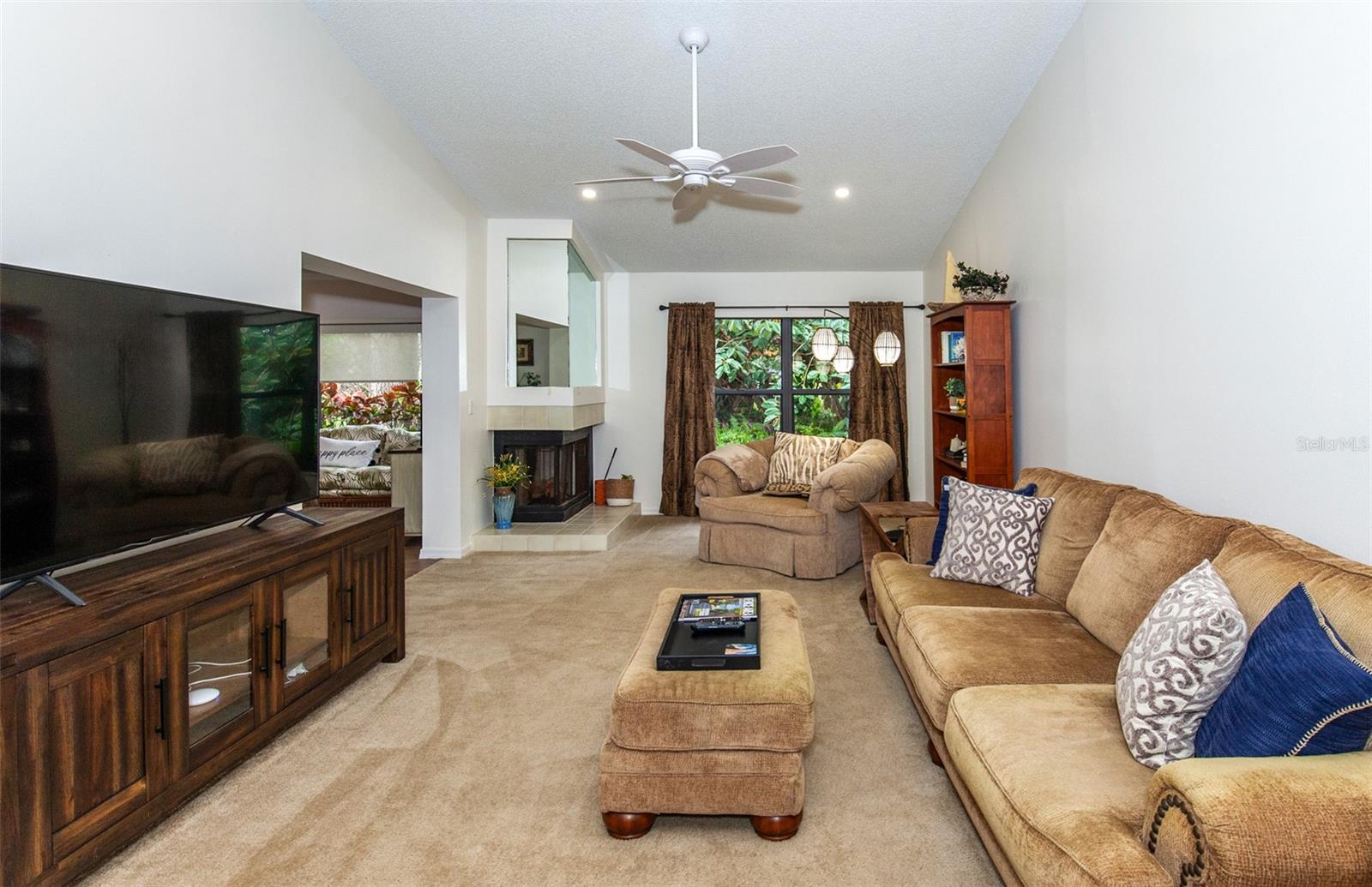 Image 8 of 71 For 247 Southampton Lane 272