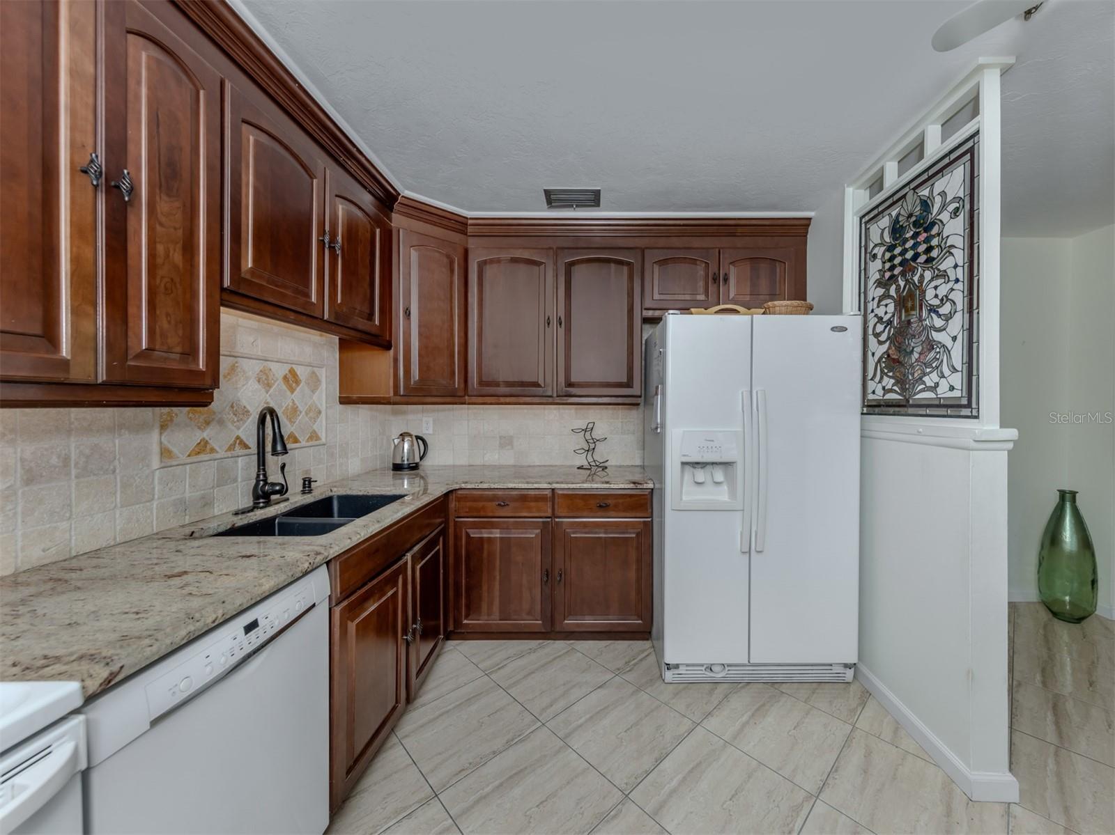 Image 13 of 53 For 509 Harbor Drive S