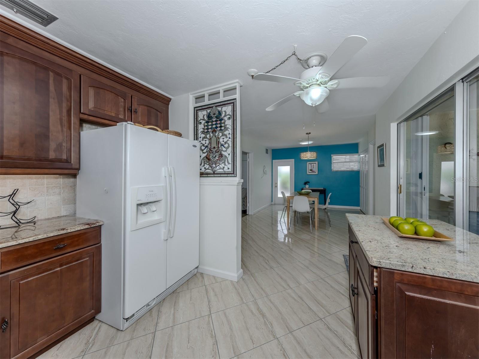 Image 14 of 53 For 509 Harbor Drive S