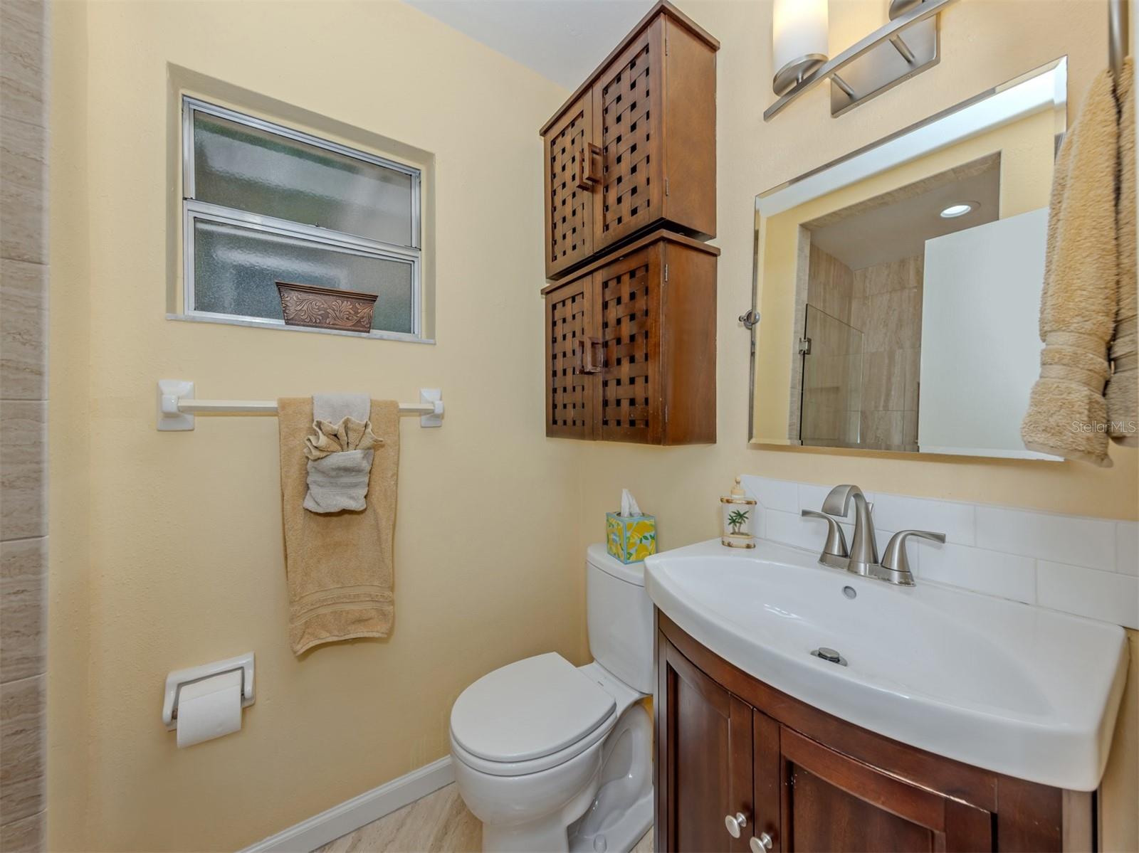 Image 19 of 53 For 509 Harbor Drive S