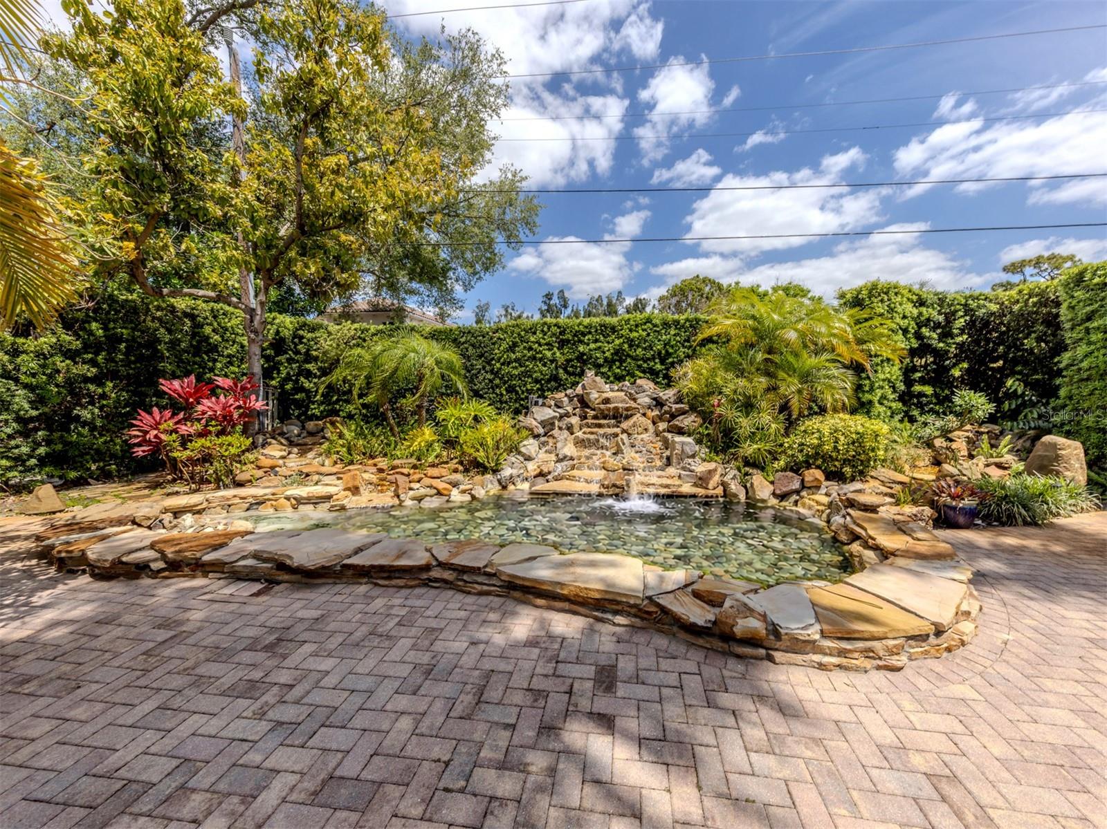 Image 28 of 53 For 509 Harbor Drive S