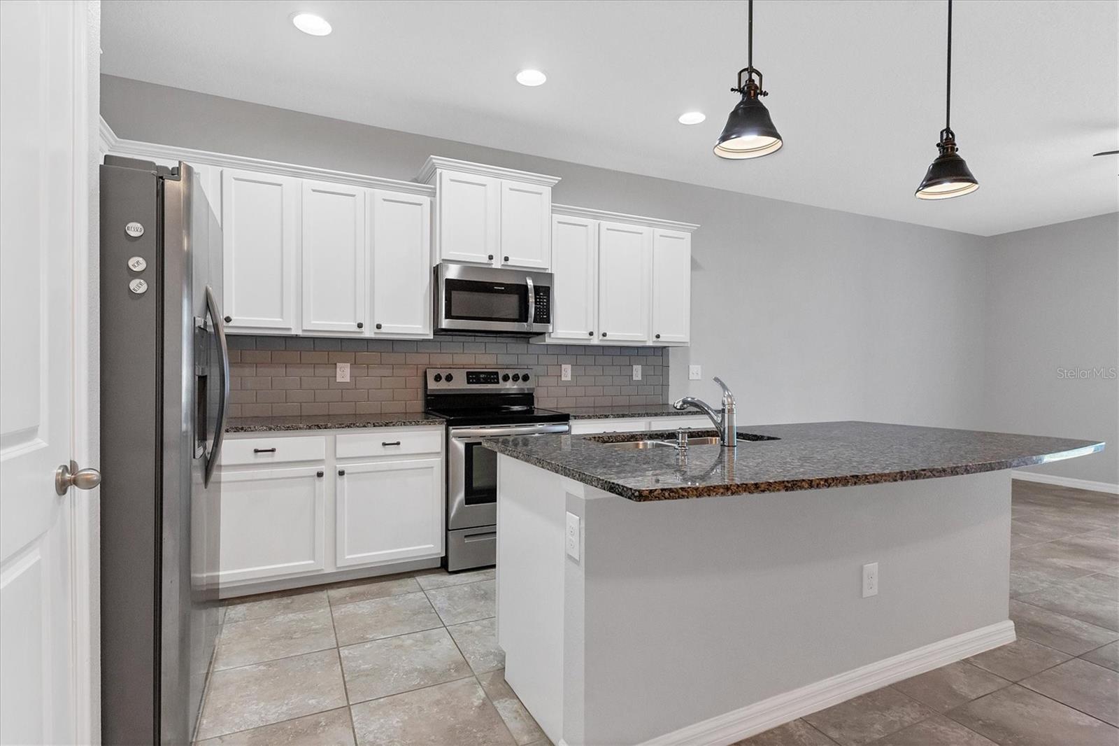 Image 18 of 72 For 8657 Palmer Park Circle