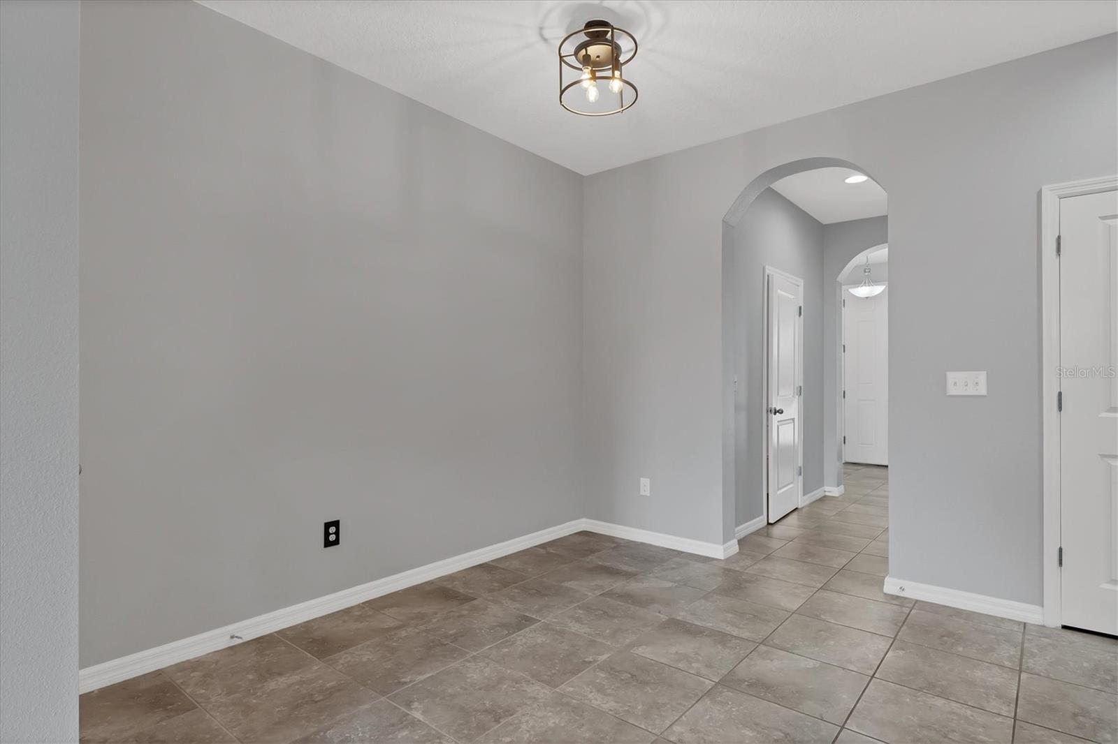 Image 21 of 72 For 8657 Palmer Park Circle