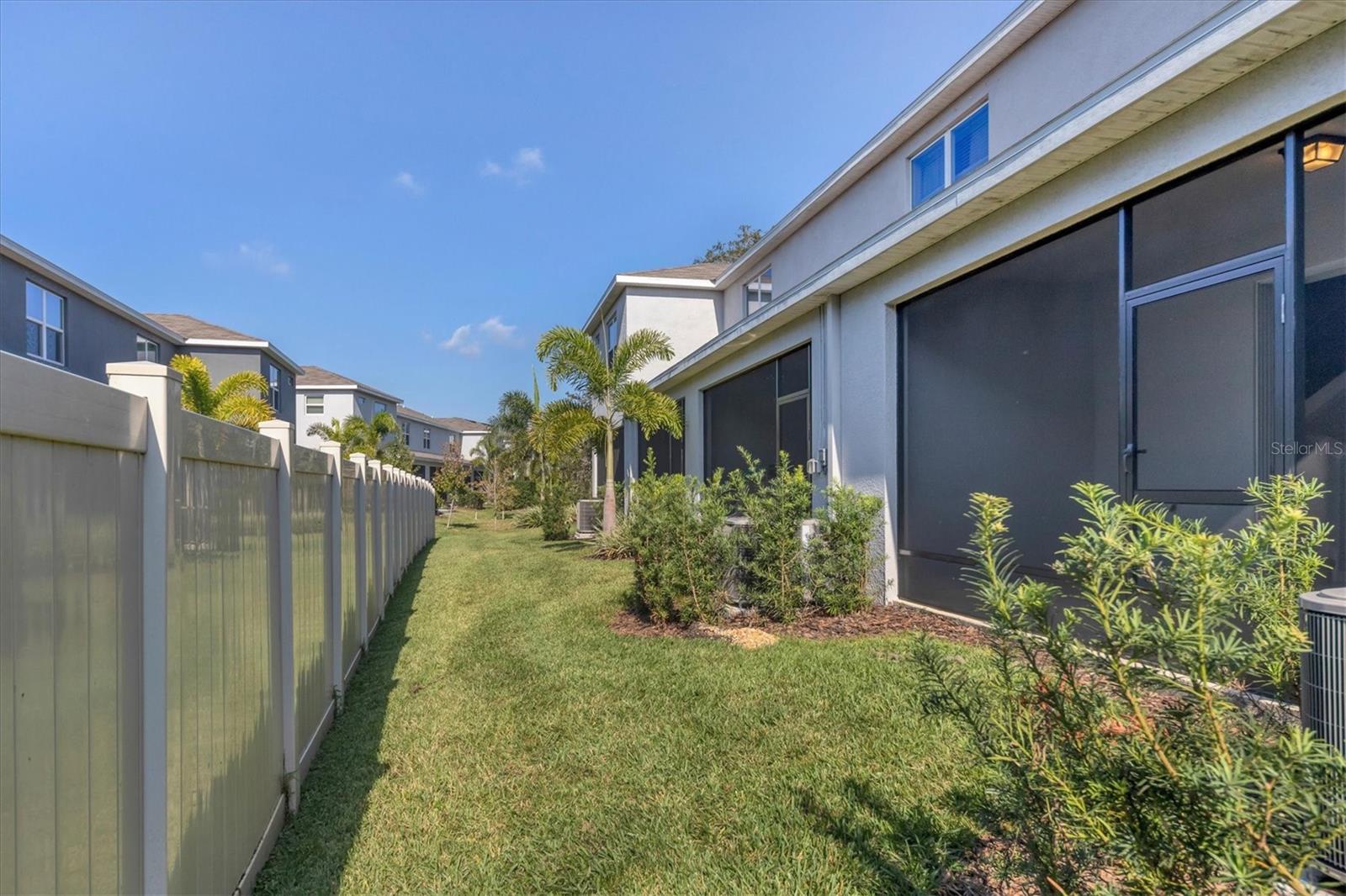 Image 35 of 72 For 8657 Palmer Park Circle