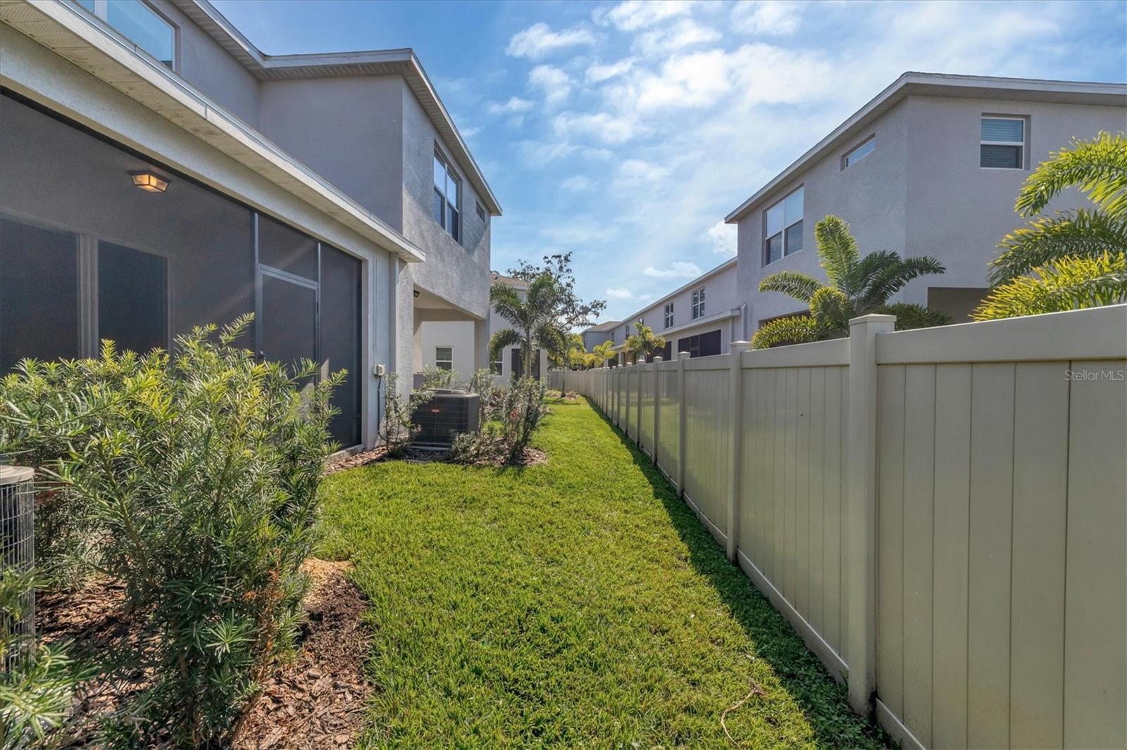 Image 36 of 72 For 8657 Palmer Park Circle