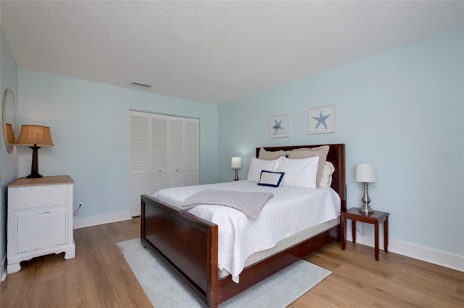 Image 25 of 63 For 303 Wexford Terrace 183