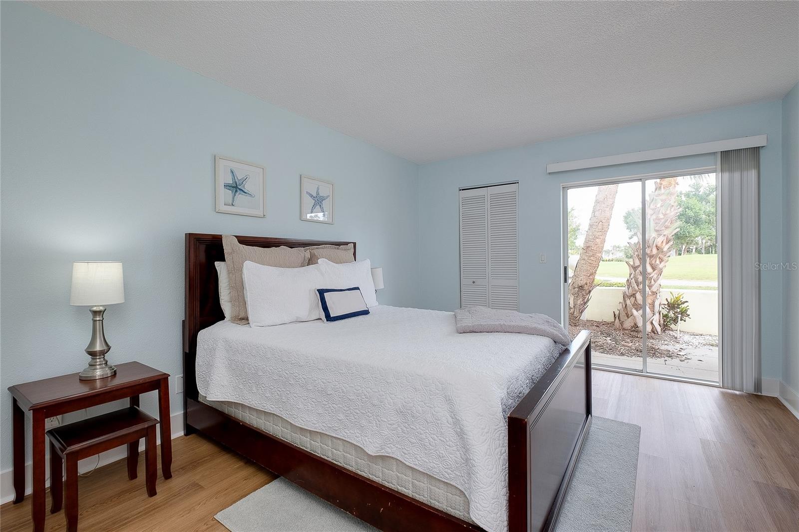 Image 26 of 63 For 303 Wexford Terrace 183