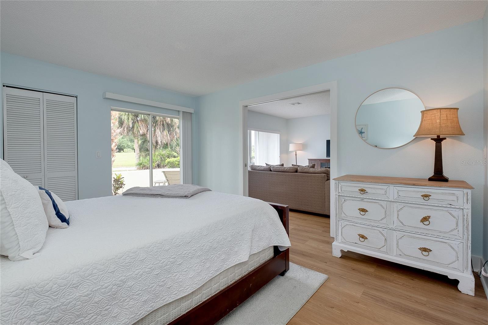 Image 27 of 63 For 303 Wexford Terrace 183