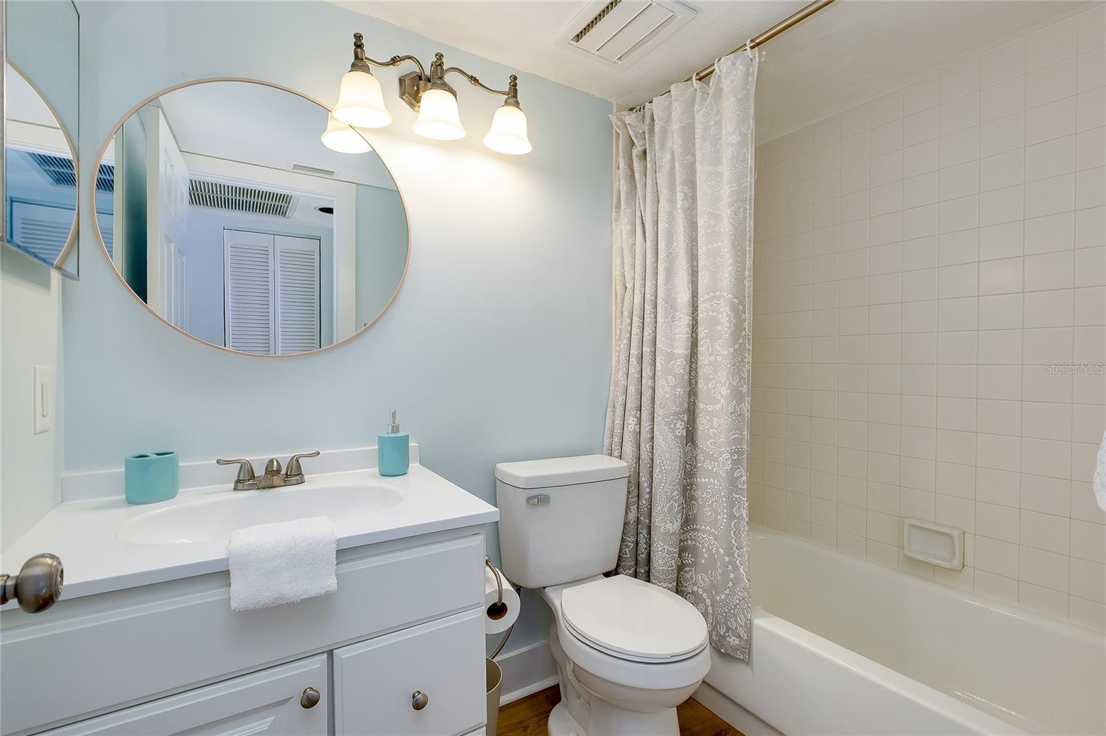 Image 38 of 63 For 303 Wexford Terrace 183