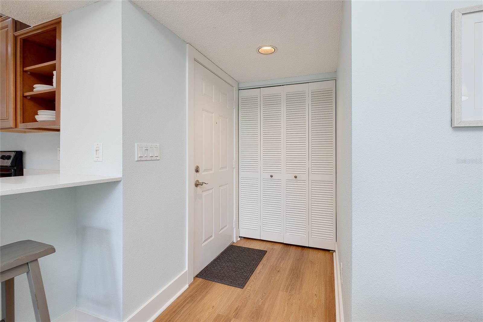 Image 5 of 63 For 303 Wexford Terrace 183