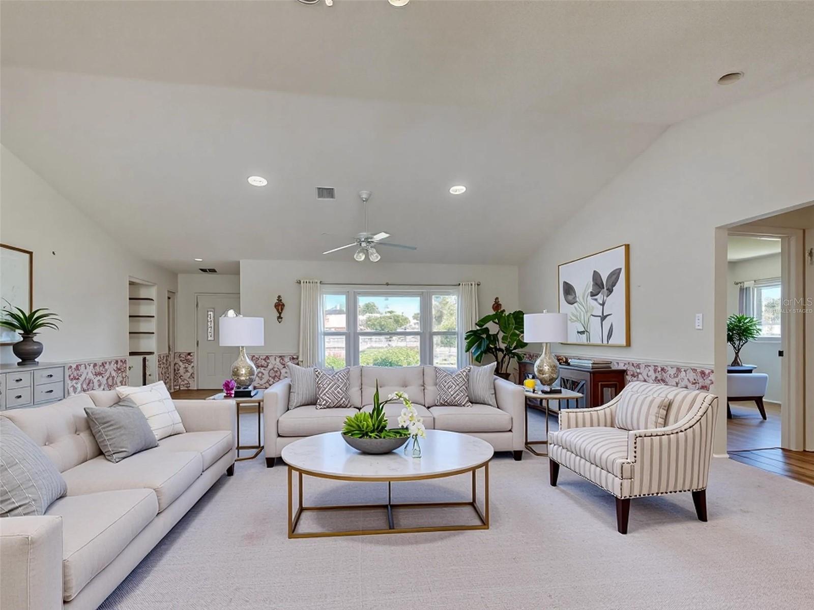 Image 14 of 73 For 1537 Crest Drive