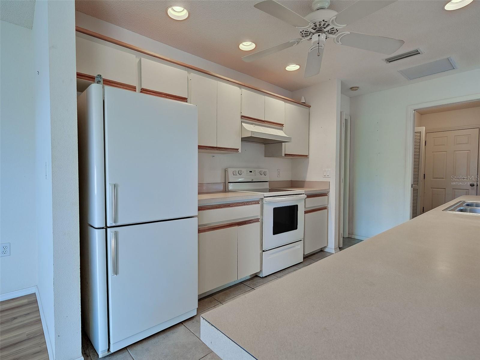 Image 22 of 73 For 1537 Crest Drive