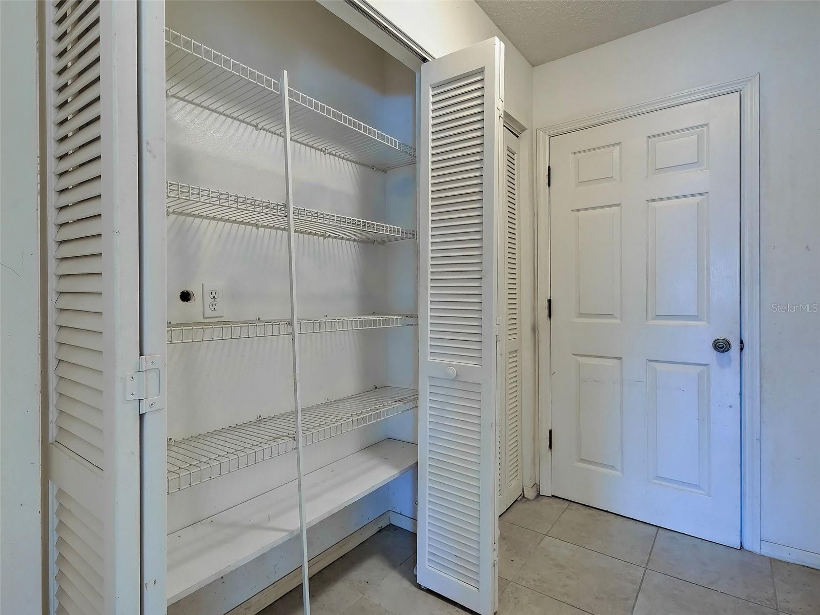 Image 27 of 73 For 1537 Crest Drive