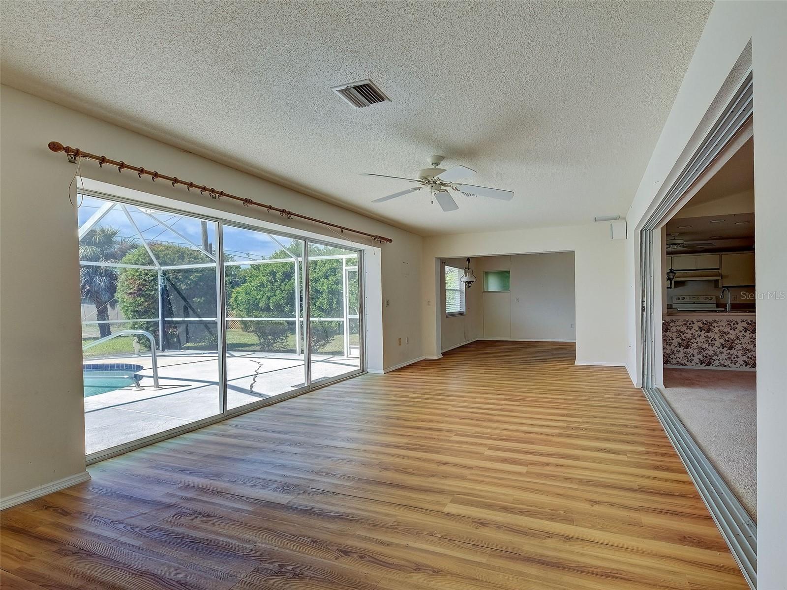 Image 31 of 73 For 1537 Crest Drive