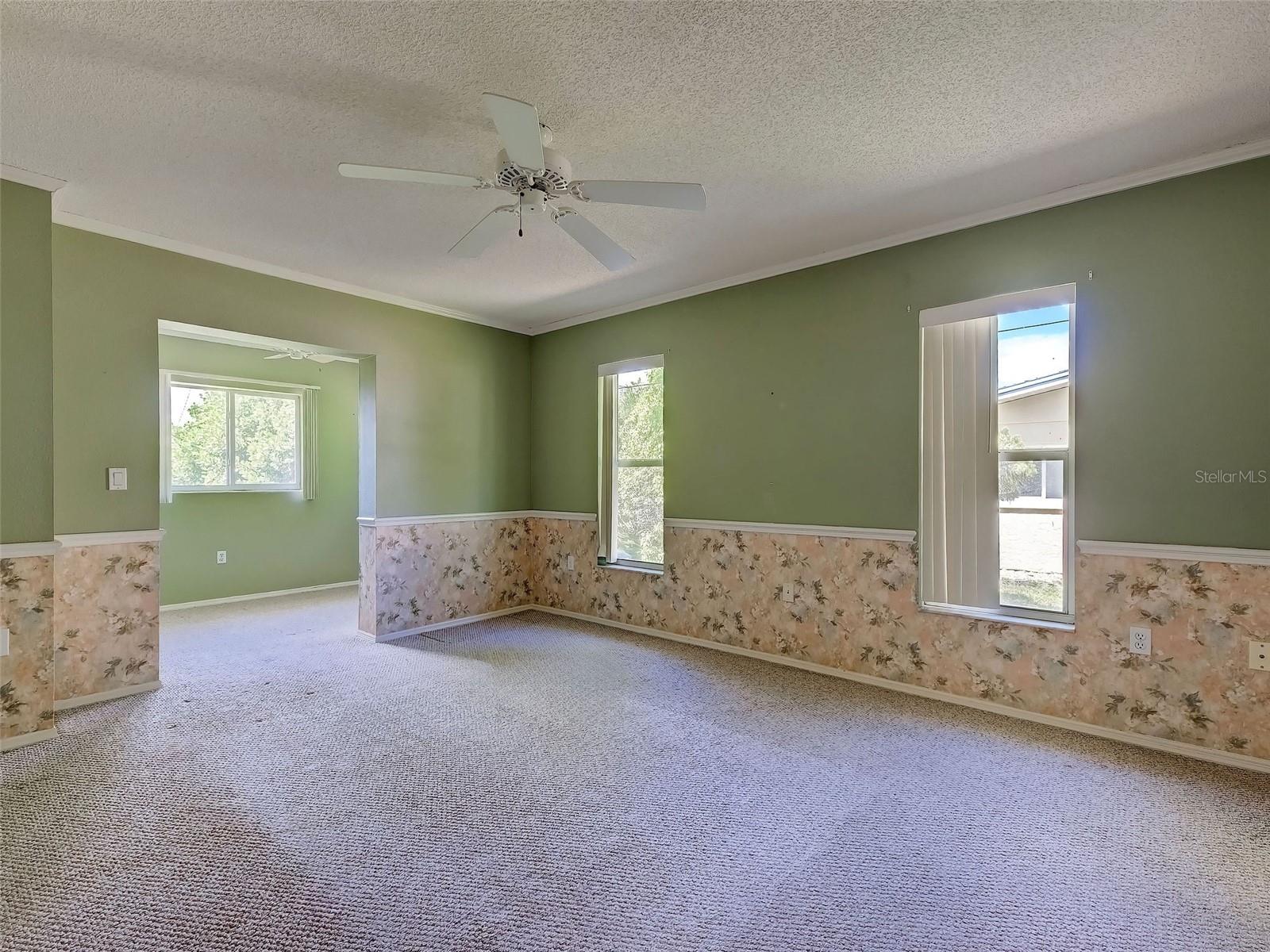 Image 36 of 73 For 1537 Crest Drive