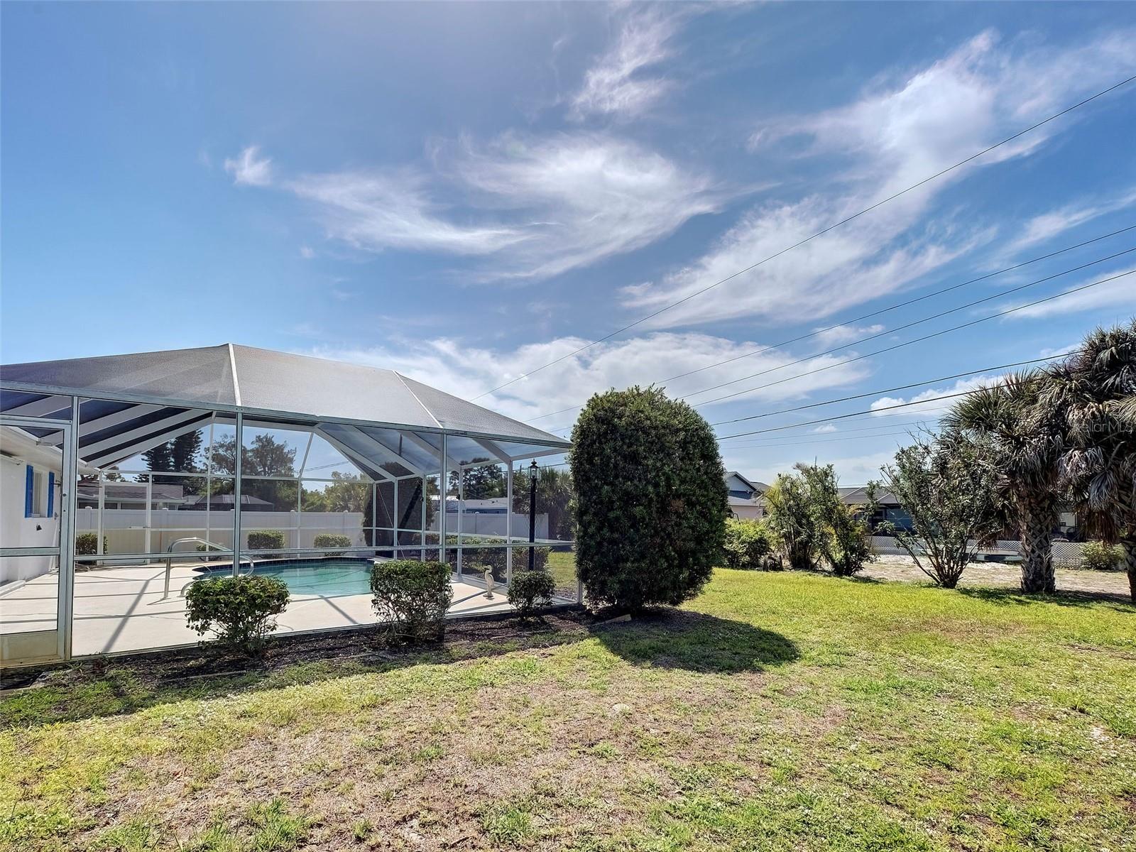 Image 8 of 73 For 1537 Crest Drive