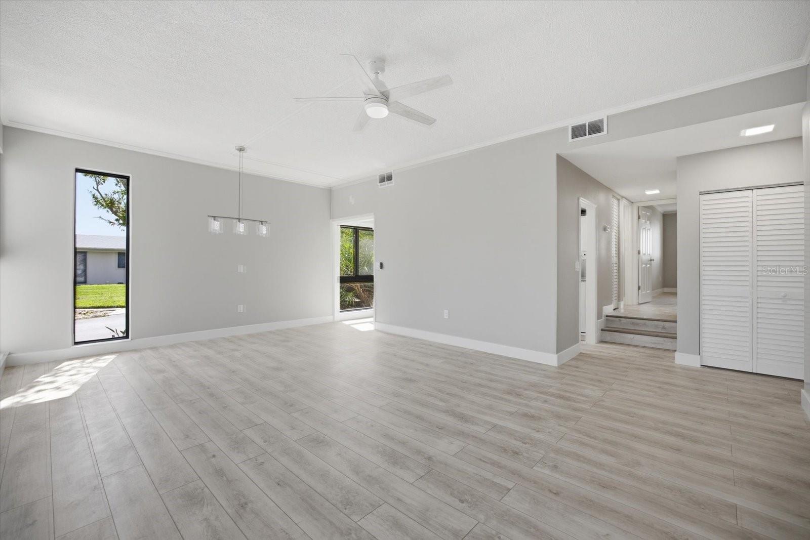 Image 11 of 29 For 500 Park Boulevard S 106