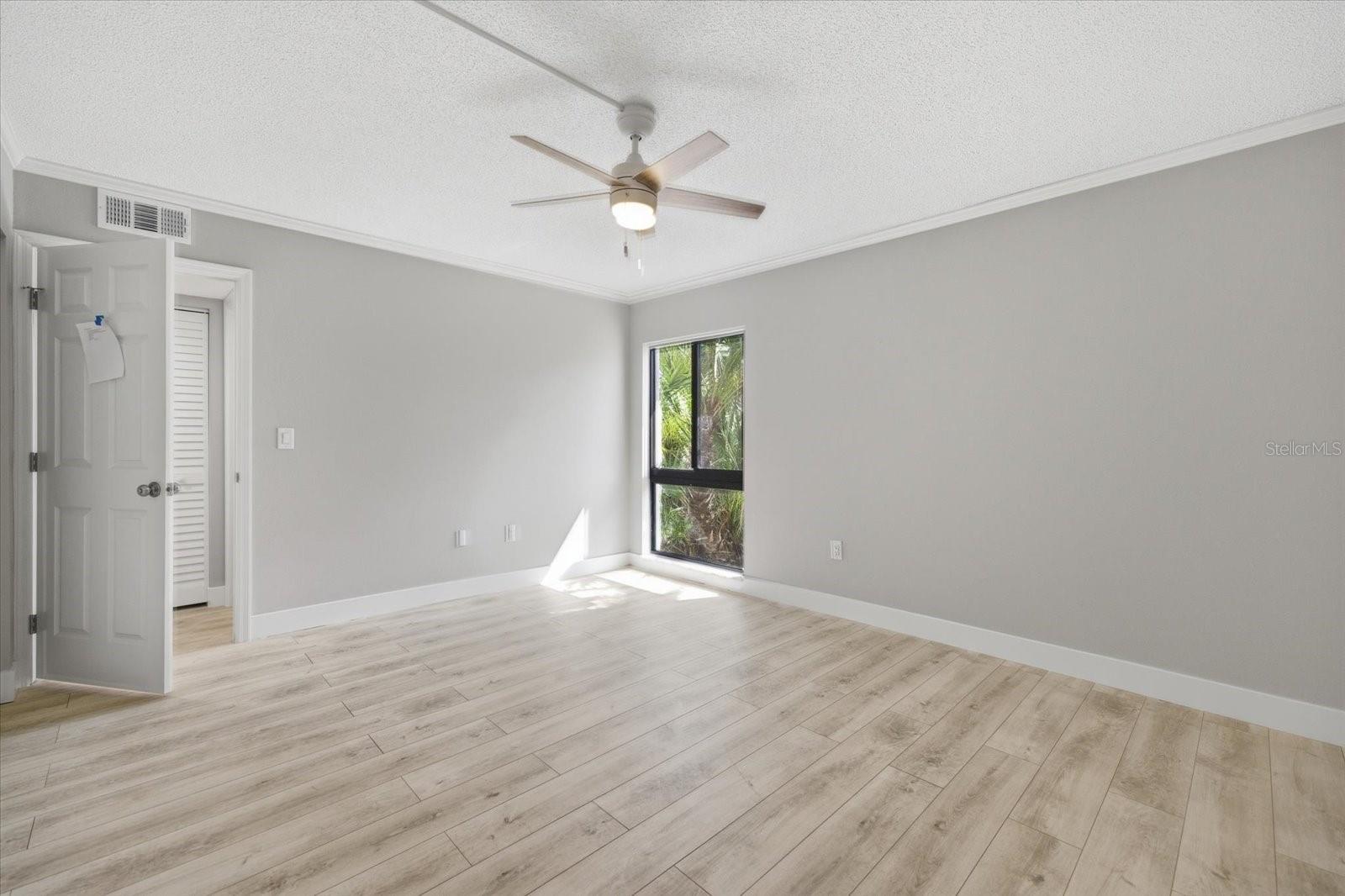 Image 23 of 29 For 500 Park Boulevard S 106