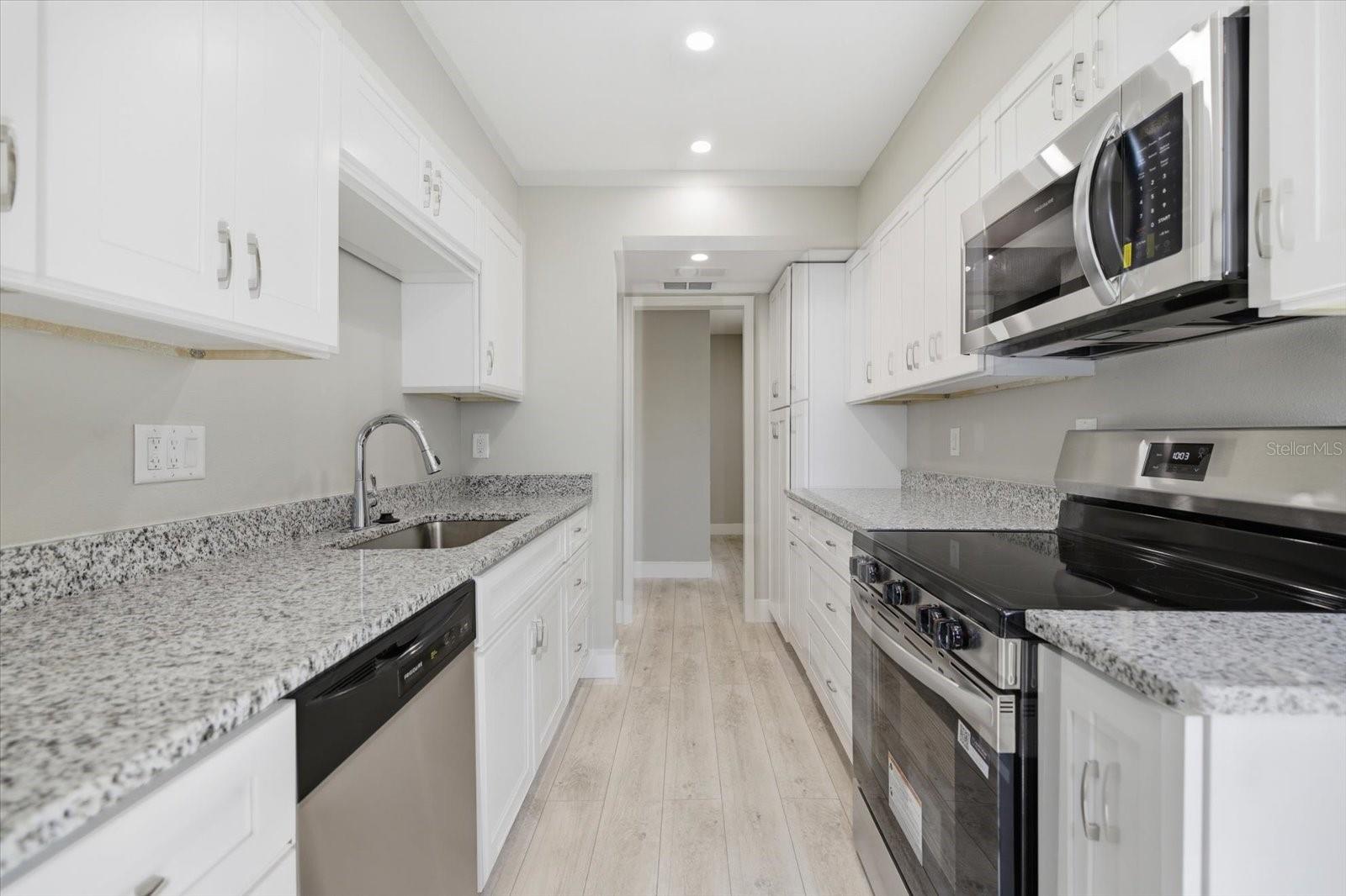 Image 8 of 29 For 500 Park Boulevard S 106