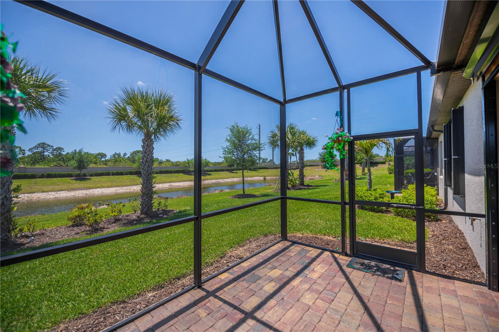 Image 15 of 64 For 13927 Vadini Street