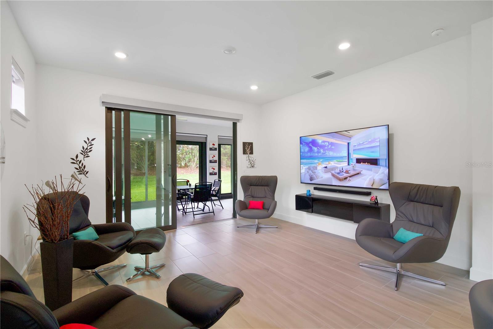 Image 10 of 35 For 6713 Alstead Circle