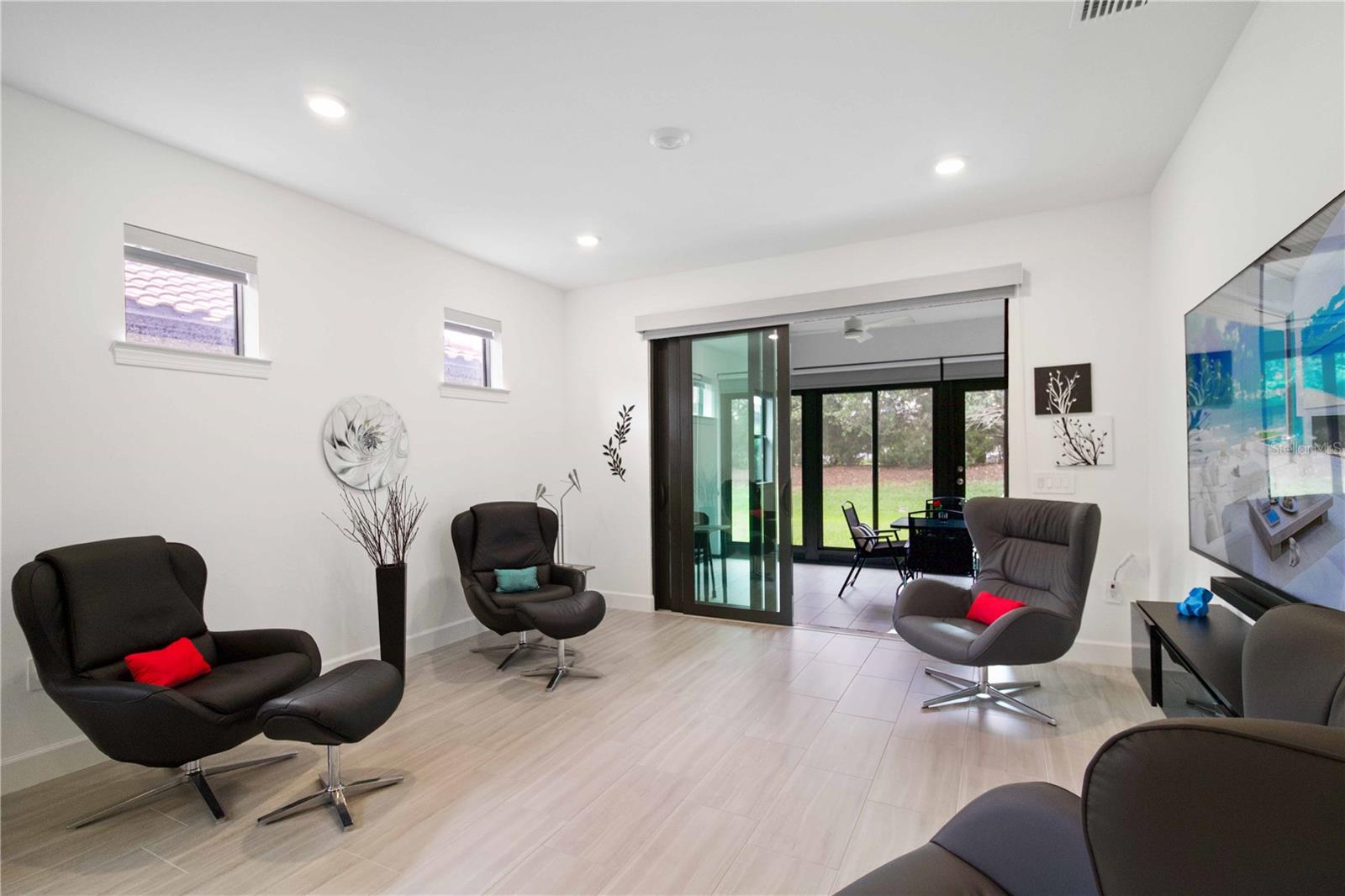 Image 11 of 35 For 6713 Alstead Circle