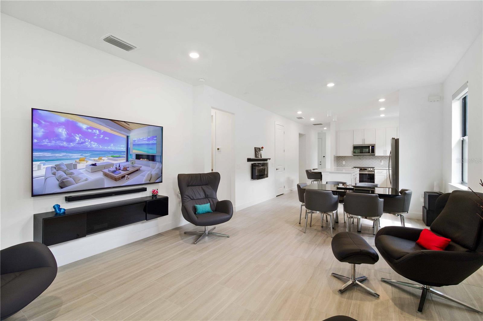 Image 12 of 35 For 6713 Alstead Circle