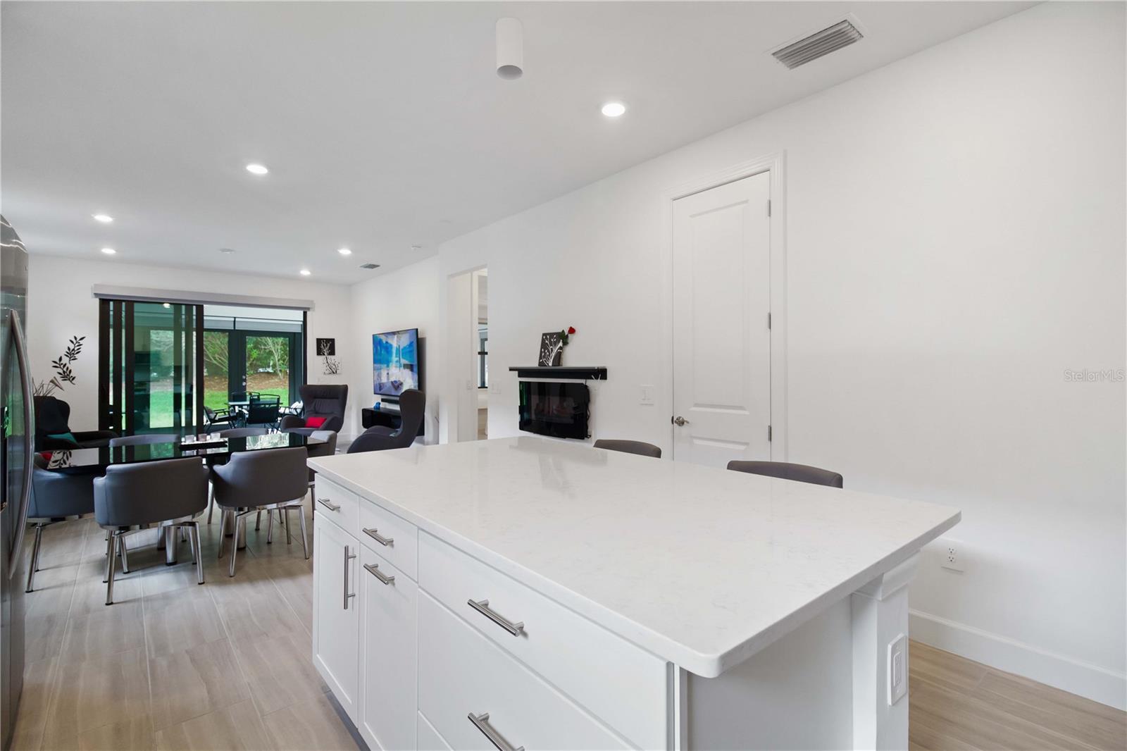 Image 5 of 35 For 6713 Alstead Circle